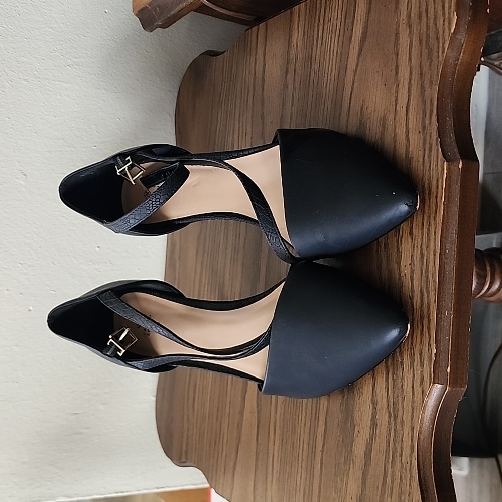 Black Strappy Heel